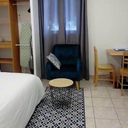 Appartement Aad1 Clamart 200 M Du Tramway T6 St Pave Blc Avec Cuisine Separee Екстериор снимка